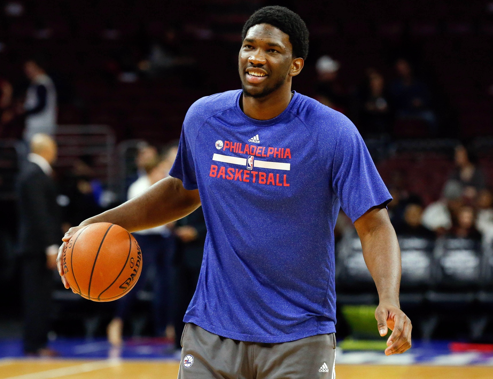 VIDEO: Joel Embiid Shows Us His Moves & He Looks Good ...